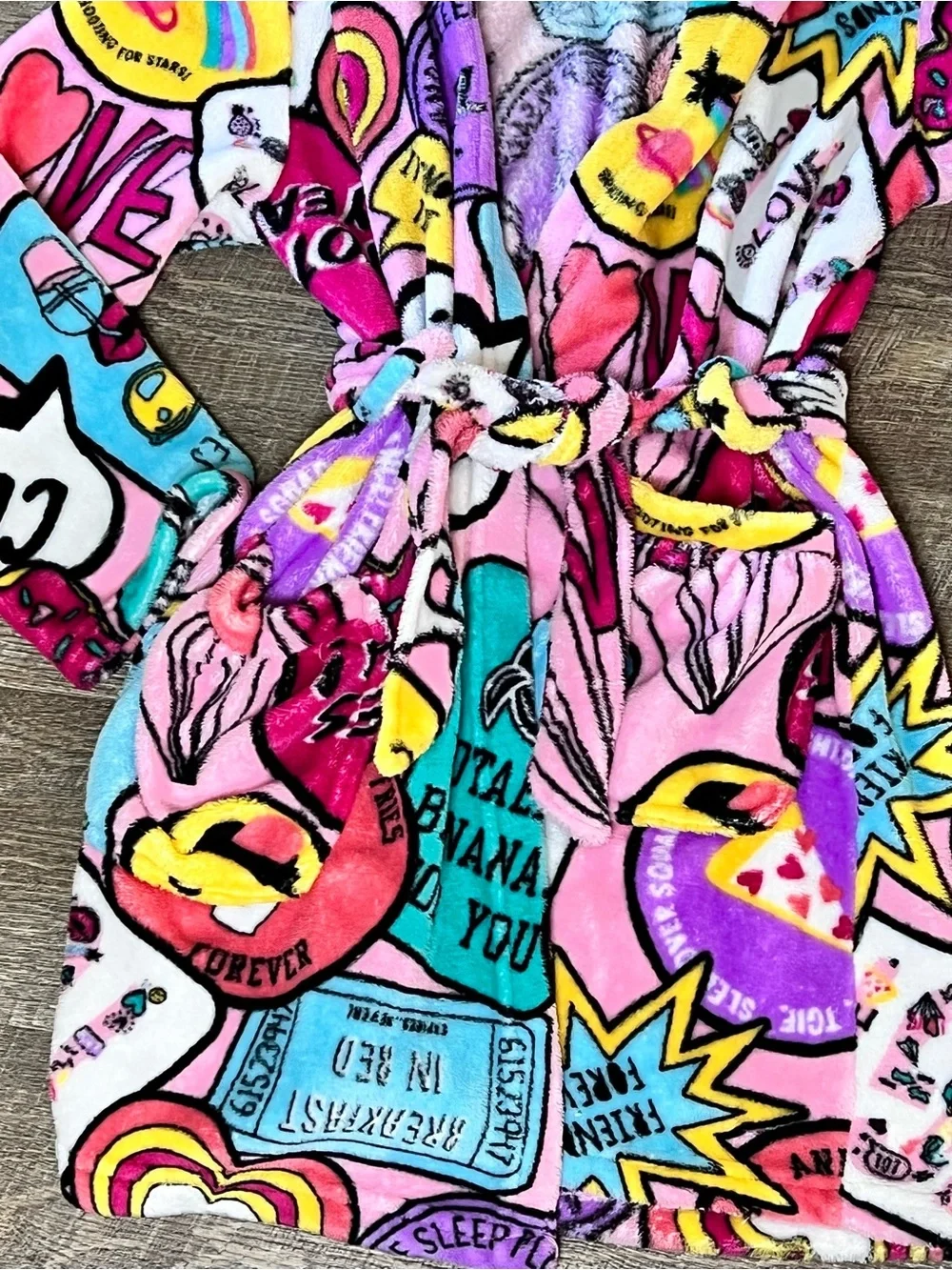 Arizona Girls 7/8 Plush Fleece Hooded Robe Pink Multicolor Pop Art Cozy